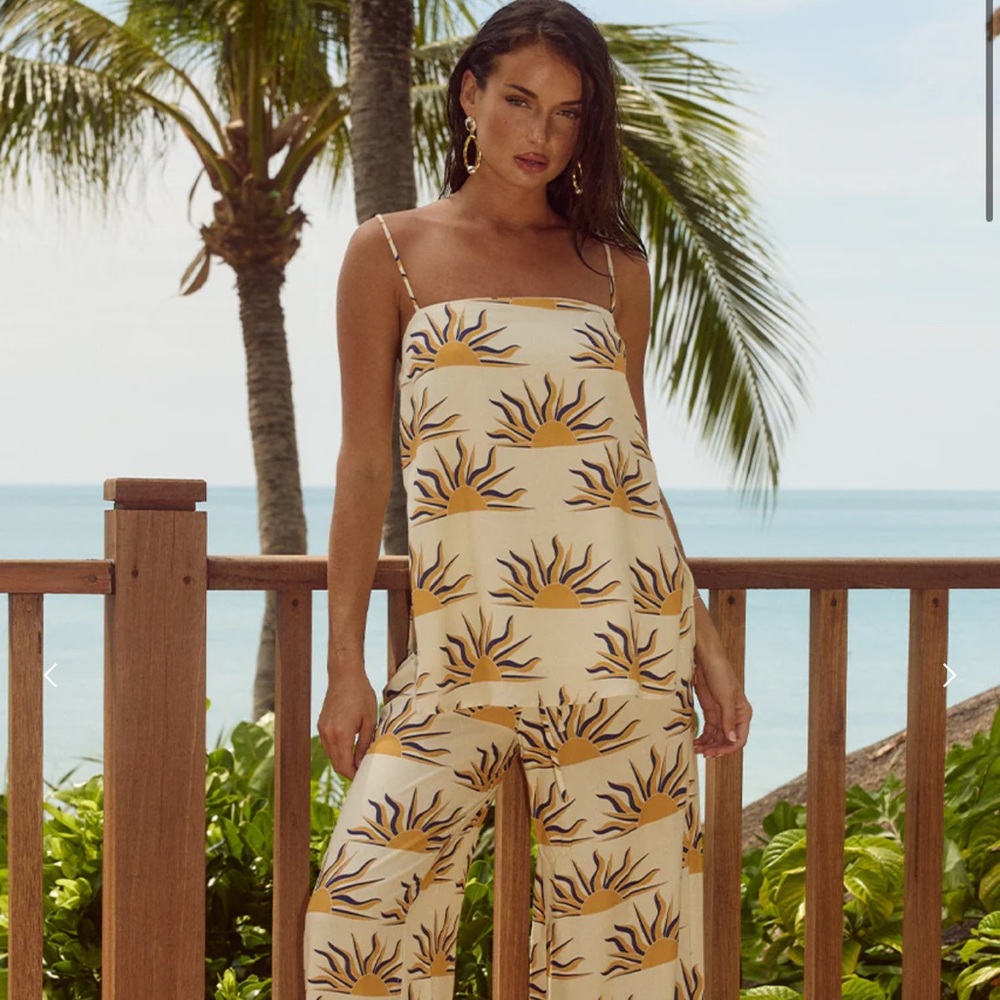 SOLA TOP - SOLA PRINT Runaway the Label